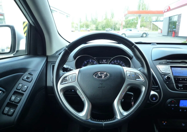 Hyundai ix35 cena 31900 przebieg: 144000, rok produkcji 2012 z Płock małe 277